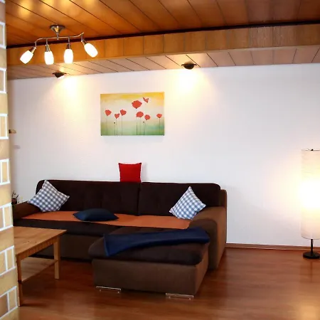 Cozy Farmhouse In With Meadows Near Сasa de vacaciones